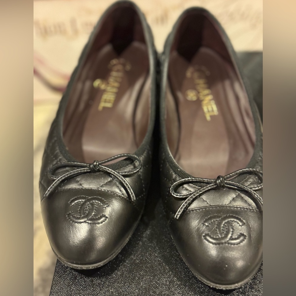 Chanel flats Black Aged Calfskin Quilted Cap Toe Ballerina Flats Size 37